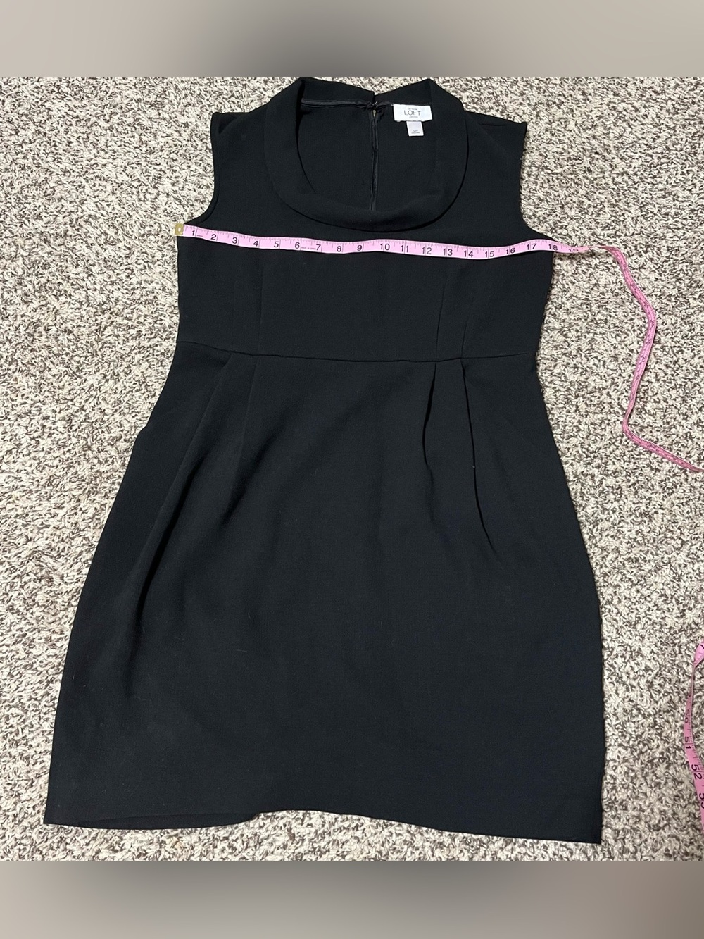 LOFT Black Sleeveless Sheath Dress with Scoop Neck and pockets Size 12p